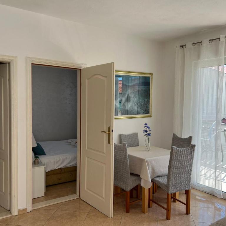 Fortunella Apartments - Apartment with Sea View - 4