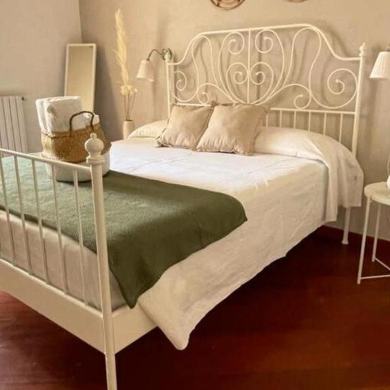 Apulia Journey - Manzoni 11 - Family Room with Private Bathroom - 10