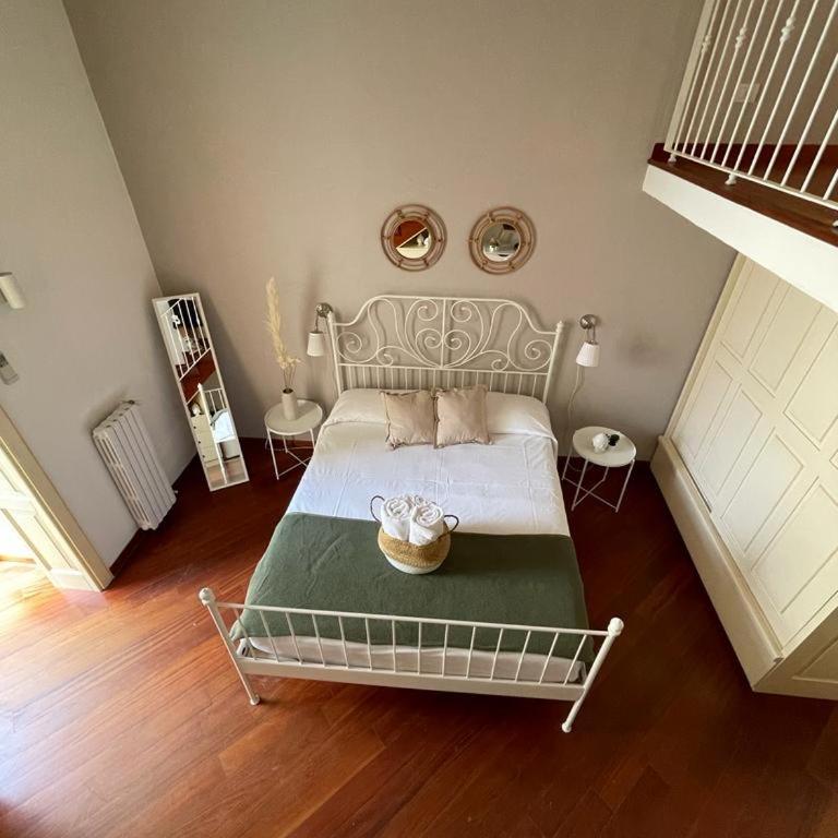 Apulia Journey - Manzoni 11 - Family Room with Private Bathroom - 7