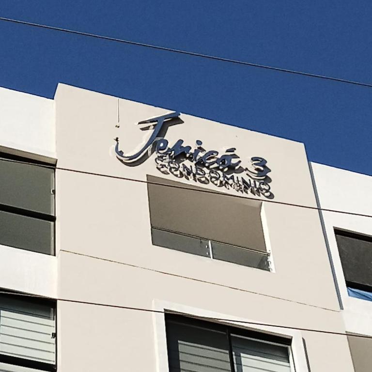 DEPARTAMENTO Y CONDOMINIO RECIEN CONSTRUIDO 2023 zona norte cerca UCEBOL - Apartamento de 2 dormitorios - 65