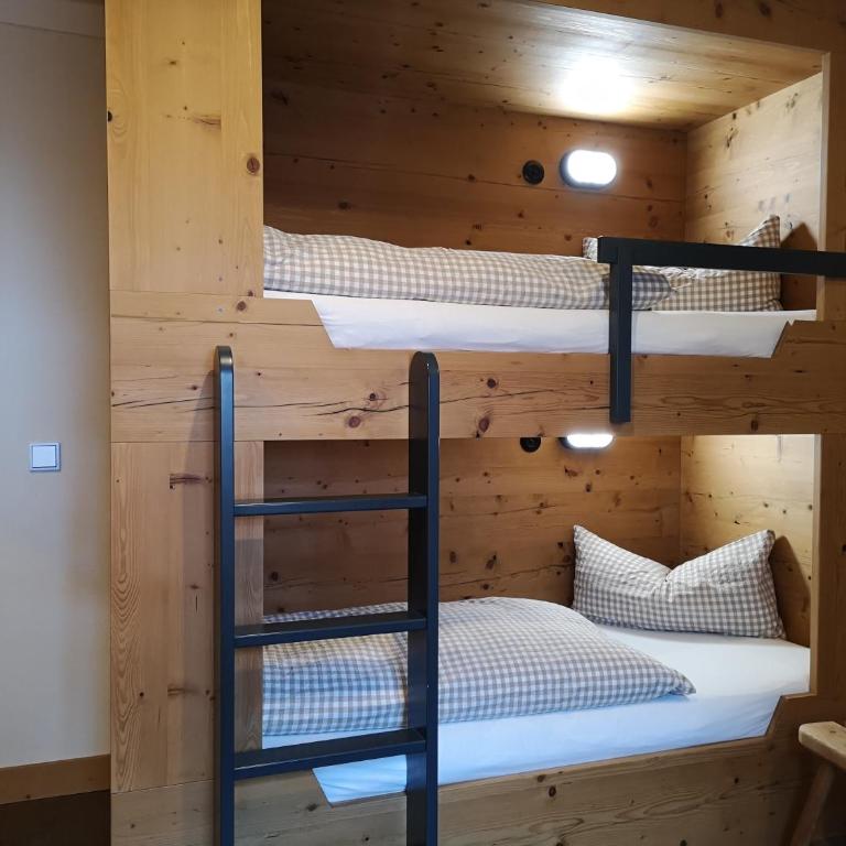 Dreimäderlhaus - Das vegetarische Boutique Hotel - Premium Familienzimmer mit Seeblick - 8