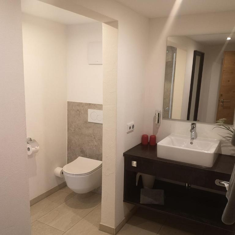 Dreimäderlhaus - Das vegetarische Boutique Hotel - Premium Familienzimmer mit Seeblick - 6