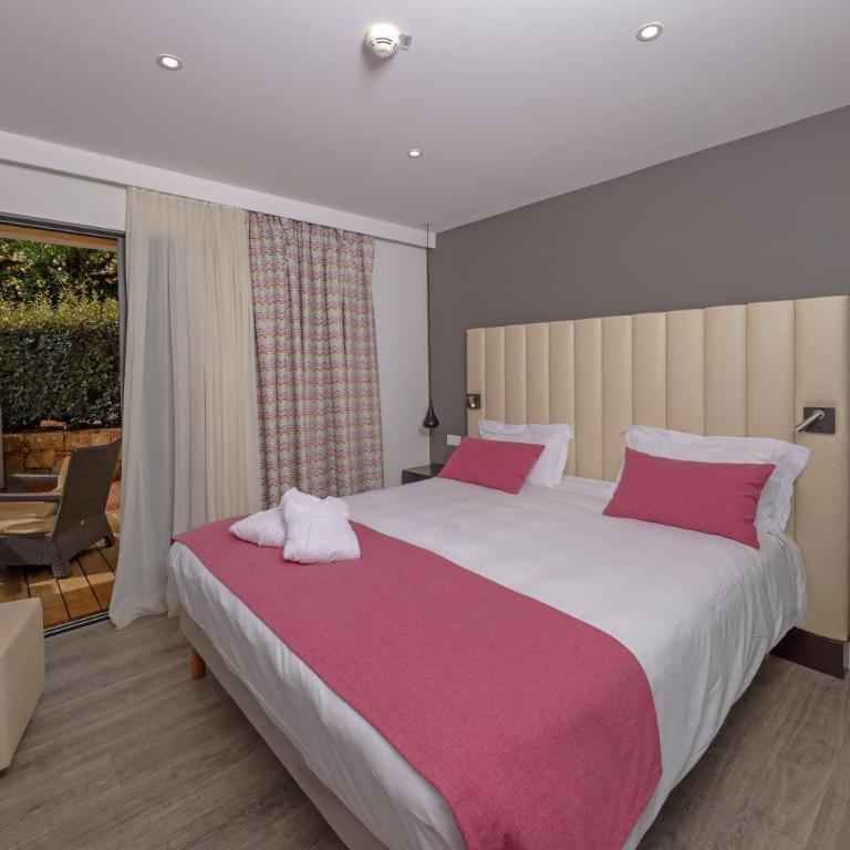 Hotel Saint Christophe - Chambre Double Supérieure - Vue sur Jardin - 1