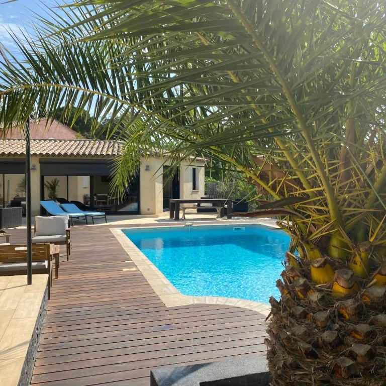 Détente à Lorgues avec piscine privée - Appartement - Vue sur Piscine - 6
