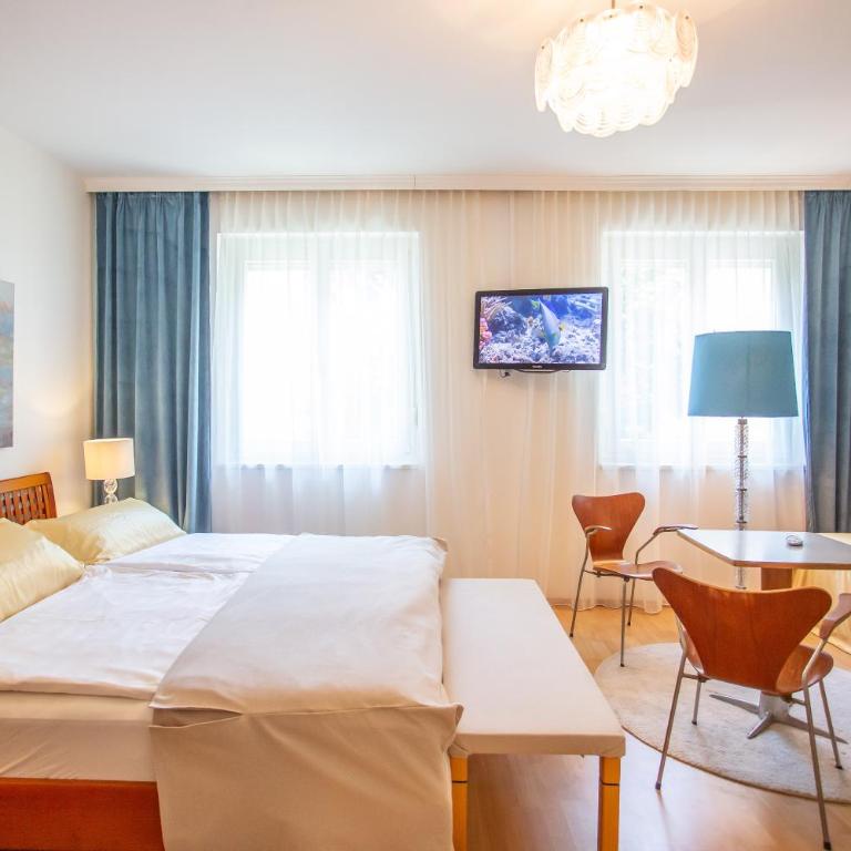 Villa Gabriela Boutique Pension in Pörtschach - Deluxe Dreibettzimmer - 4