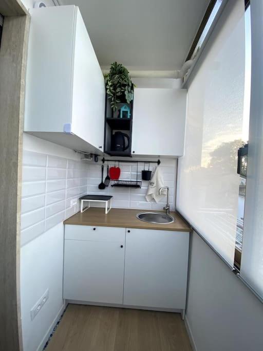 Appartamento in pieno centro - 500 metri dal mare. - Appartamento con 1 Camera da Letto - 24