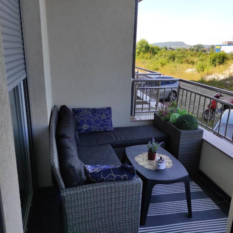 Little Paradise - One-Bedroom Apartment - 8