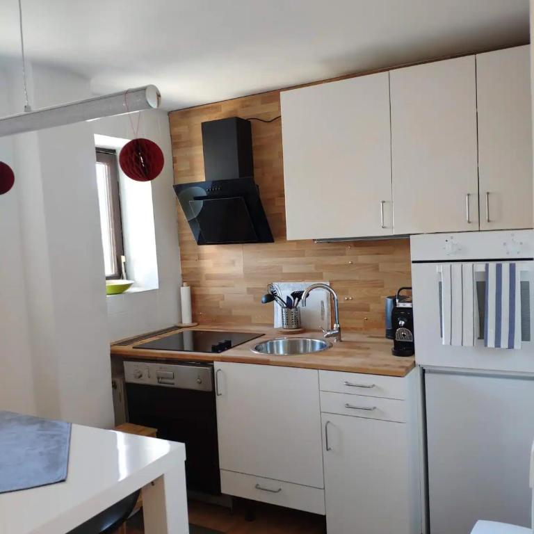 Alpendohle Apartments Innsbruck - Apartment mit Blick auf die Berge - 21