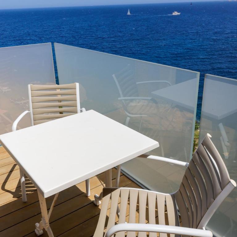 Hotel Saint Christophe - Chambre Quadruple - Vue Partielle sur Mer - 6