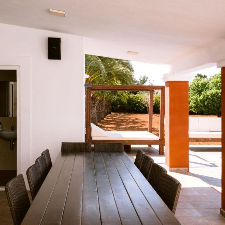 Villa KM2 lovely villa located just outside of Sa Carroca a 5 minute drive from Playa den Bossa - Villa de 5 dormitorios - 8