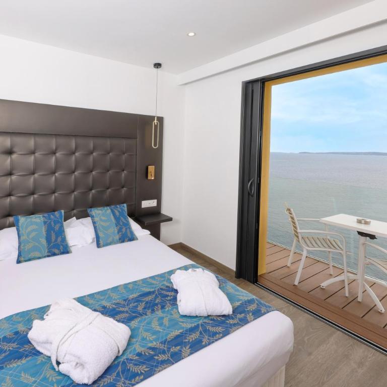 Hotel Saint Christophe - Chambre Double Supérieure - Vue Directe sur Mer - 6