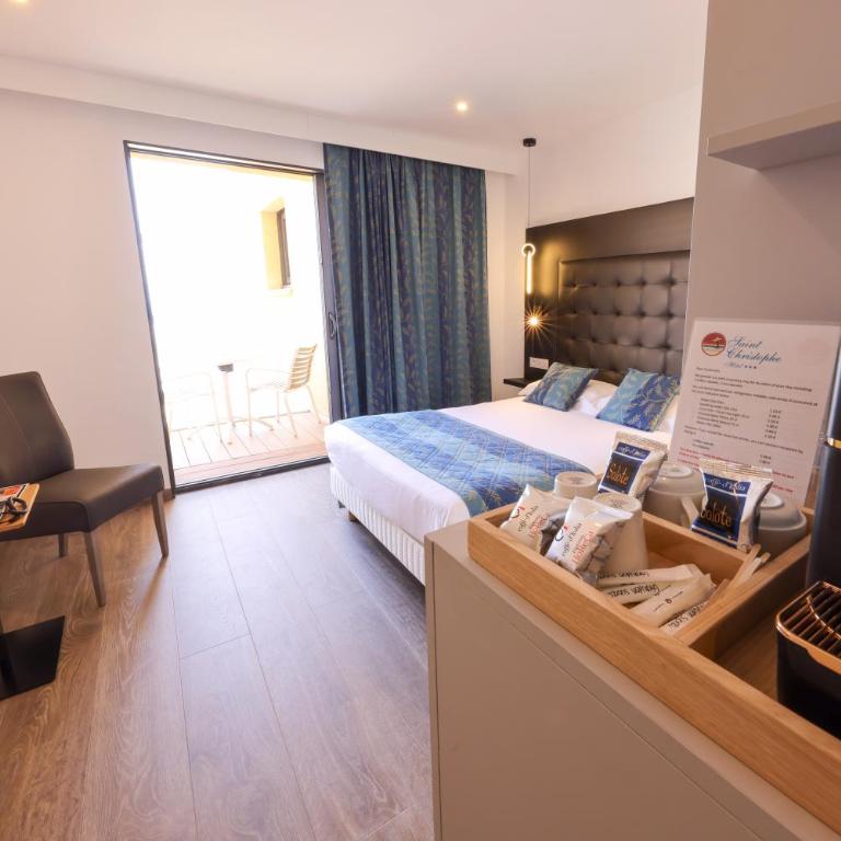 Hotel Saint Christophe - Chambre Double Supérieure - Vue Directe sur Mer - 9