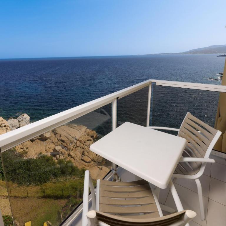 Hotel Saint Christophe - Chambre Triple Standard - Vue Partielle sur Mer - 4
