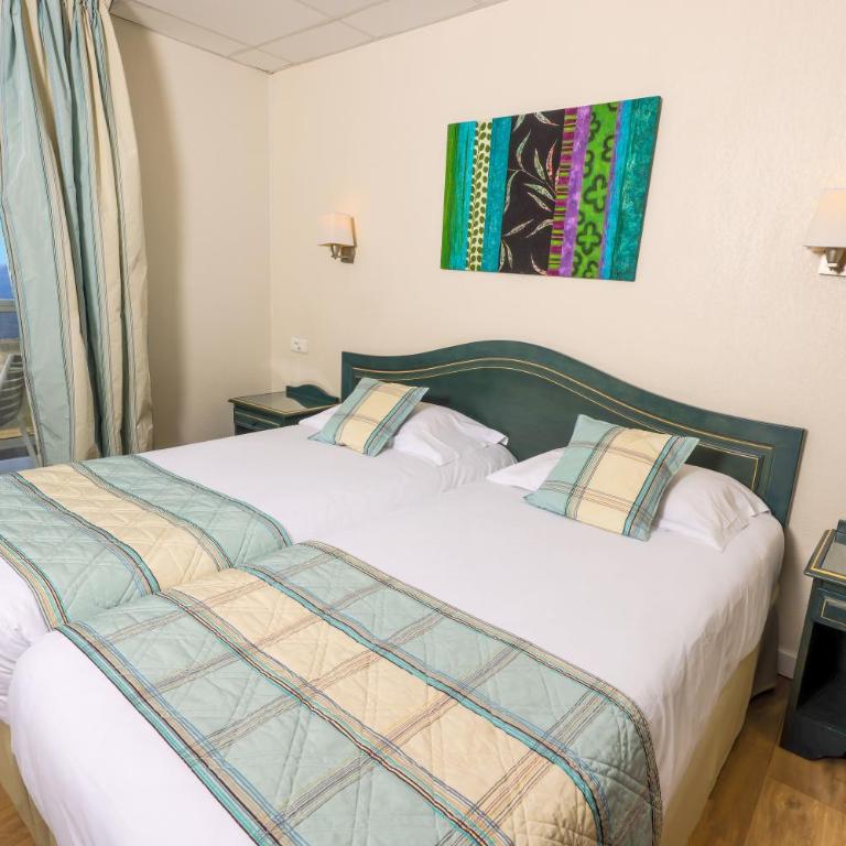 Hotel Saint Christophe - Chambre Triple Standard - Vue Partielle sur Mer - 8