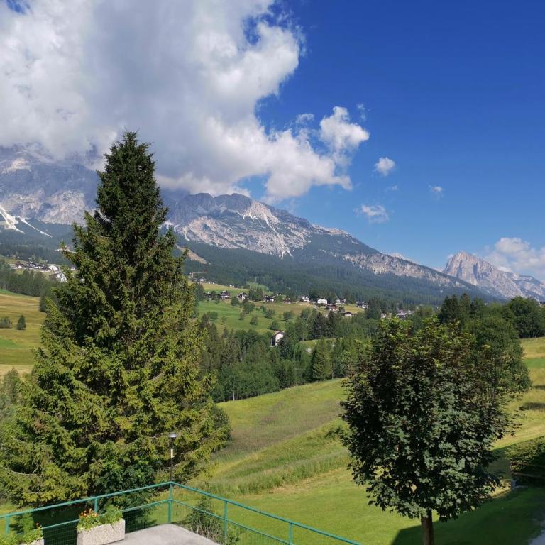 Hotel Villa Gaia - Camera Tripla con Vista Montagna - 4