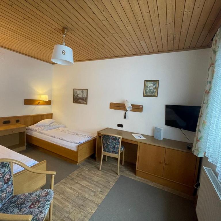 Pension Dorfwirt - Großes Einzelzimmer - 1