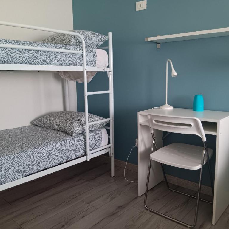 ACCADEMIA Rooms - Camera Quadrupla con Bagno Privato - 2
