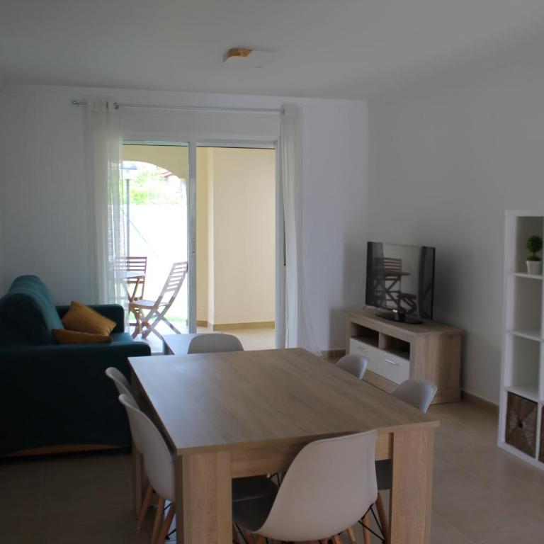 Apartamento a 250 metros de Playa Deveses - Piscina y Relax Denia - Two-Bedroom Apartment - 18