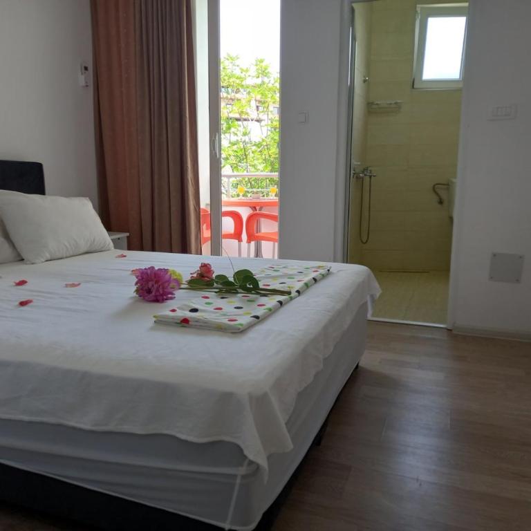 Apartments Verona - Deluks Dvokrevetna Soba sa Bračnim Krevetom i Balkonom - 2