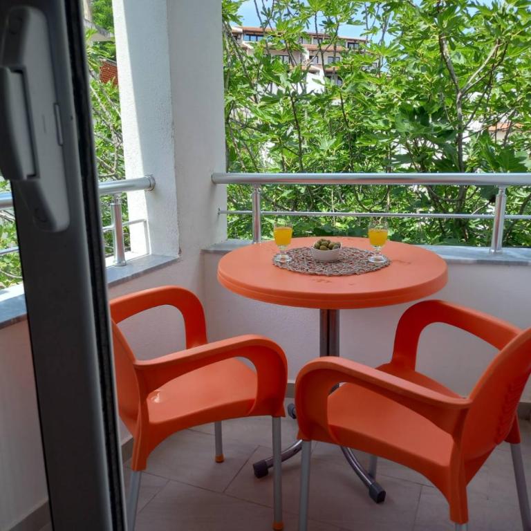 Apartments Verona - Deluks Dvokrevetna Soba sa Bračnim Krevetom i Balkonom - 3