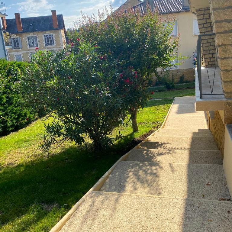 T3 rénové, jardin parking & garage privé, proche centre - Casa de 2 dormitorios - 16