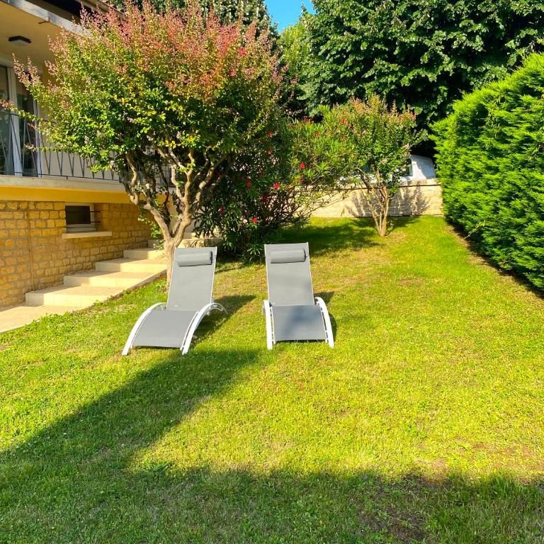 T3 rénové, jardin parking & garage privé, proche centre - Casa de 2 dormitorios - 23