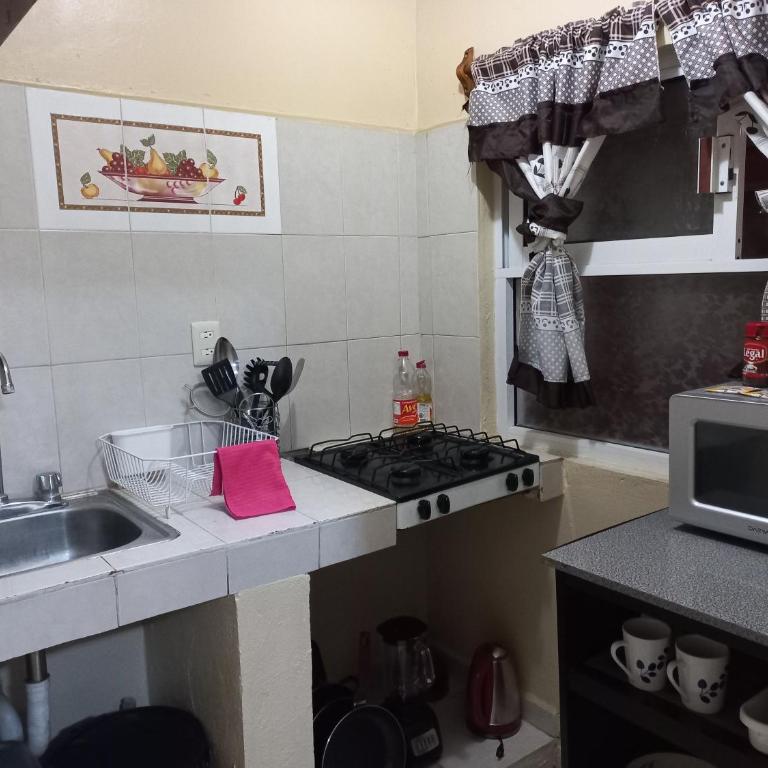Cómodo & confortable apartamento. 5 minutos del aeropuerto - Apartamento de 1 dormitorio - 10