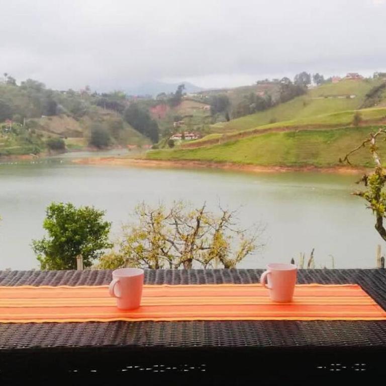 Cozy lakefront House for 6 (Guatape dam) - Casa de 2 dormitorios - 2