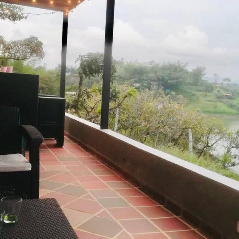 Cozy lakefront House for 6 (Guatape dam) - Casa de 2 dormitorios - 10