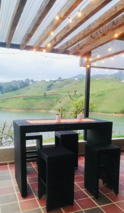 Cozy lakefront House for 6 (Guatape dam) - Casa de 2 dormitorios - 12