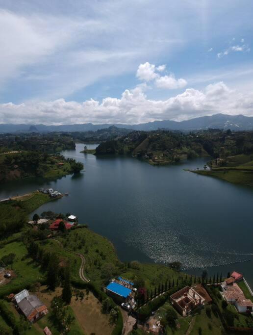 Cozy lakefront House for 6 (Guatape dam) - Casa de 2 dormitorios - 16