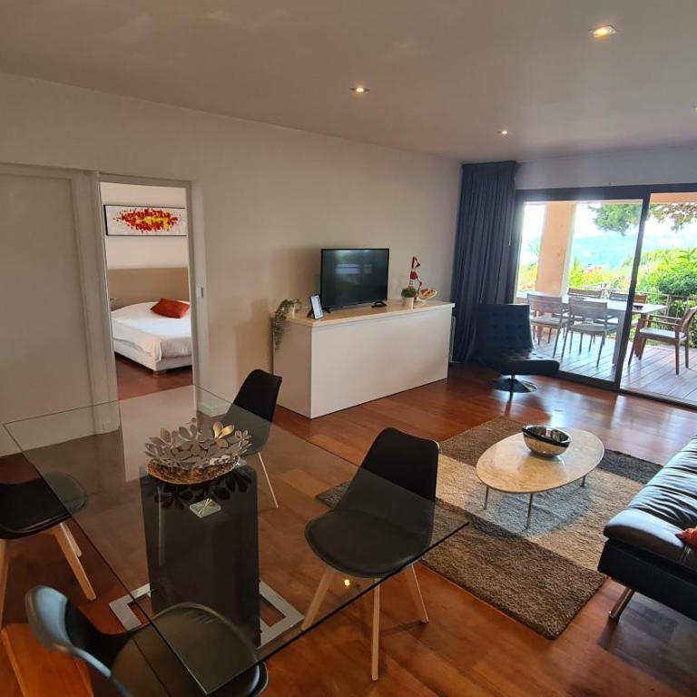 HPC Suites - Cassis Centre - Parking Securisé et Piscine Chauffée - Suite Deluxe - 16