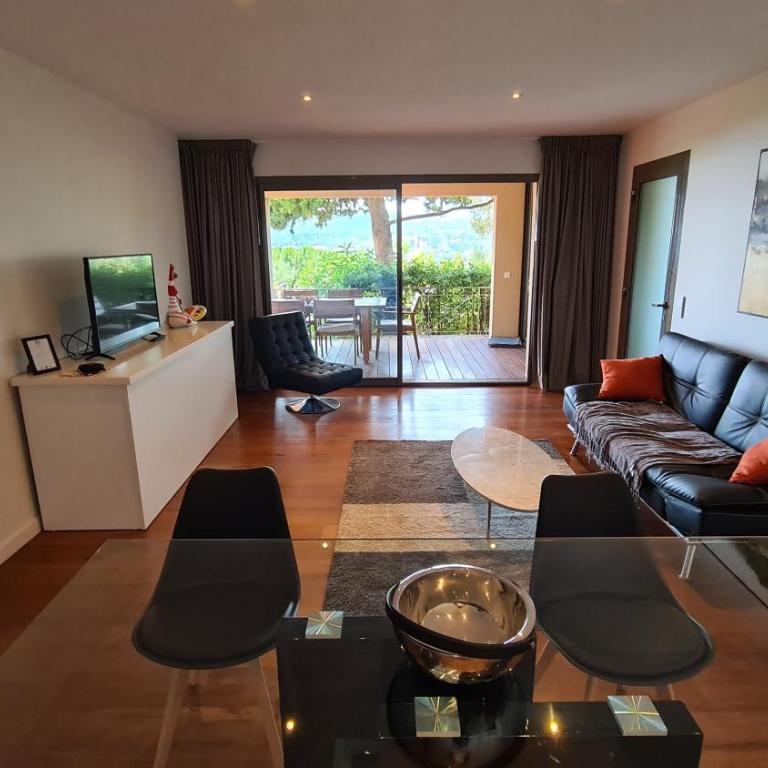 HPC Suites - Cassis Centre - Parking Securisé et Piscine Chauffée - Suite Deluxe - 18
