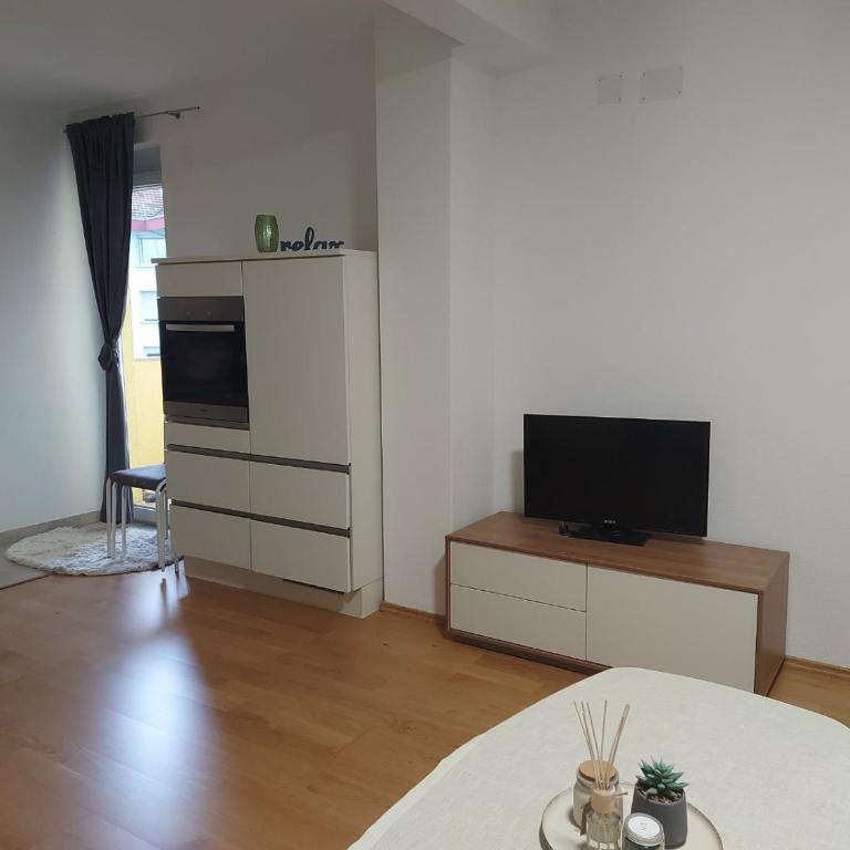 Good Vibes - Apartment with Balcony - 4
