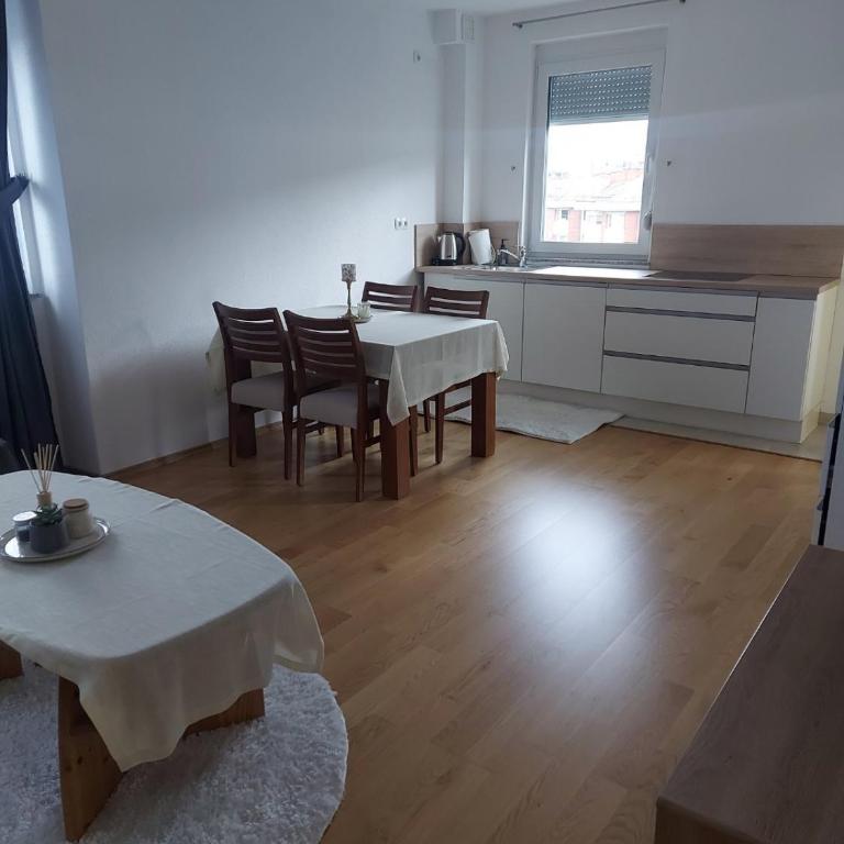 Good Vibes - Apartment with Balcony - 9