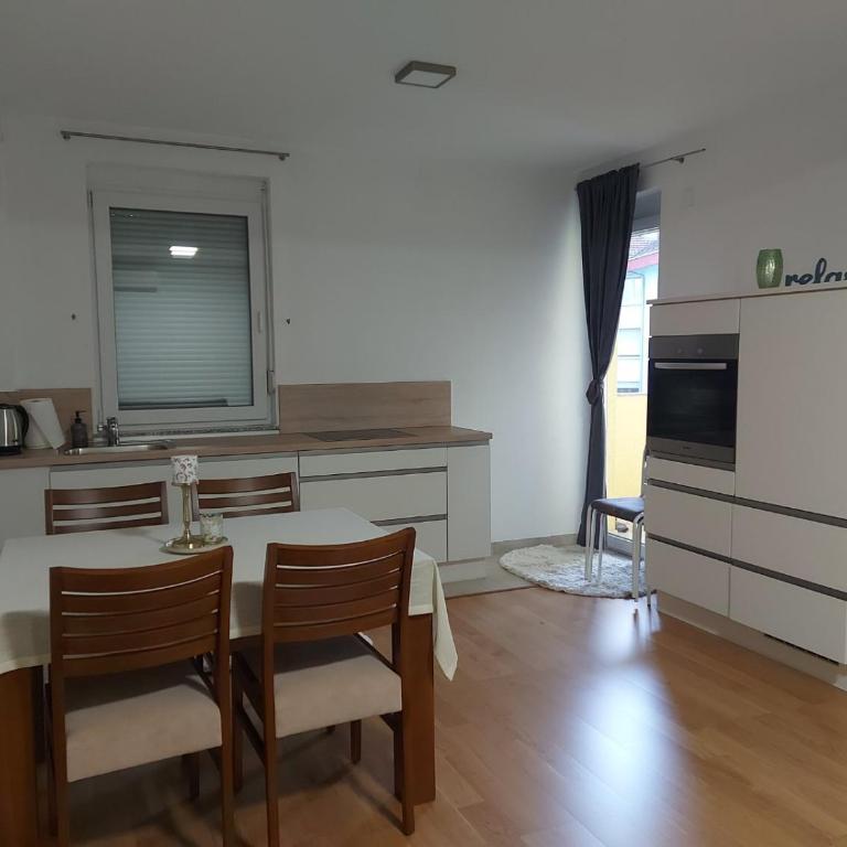 Good Vibes - Apartment with Balcony - 10