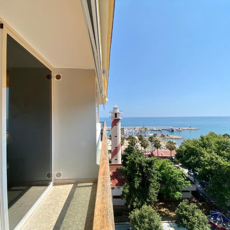 El Faro Marbella Beachfront By Kura Homes - Two-Bedroom Apartment - 14
