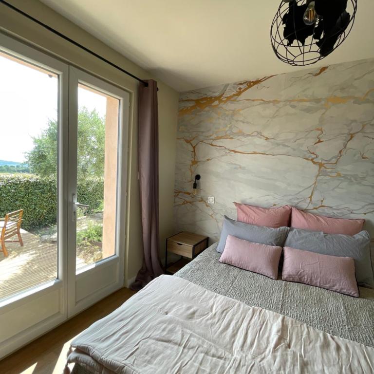 Chambre d'hôtes avec Jacuzzi Ventoux Cocoon - Chambre Double avec Salle de Bains Privative - 3