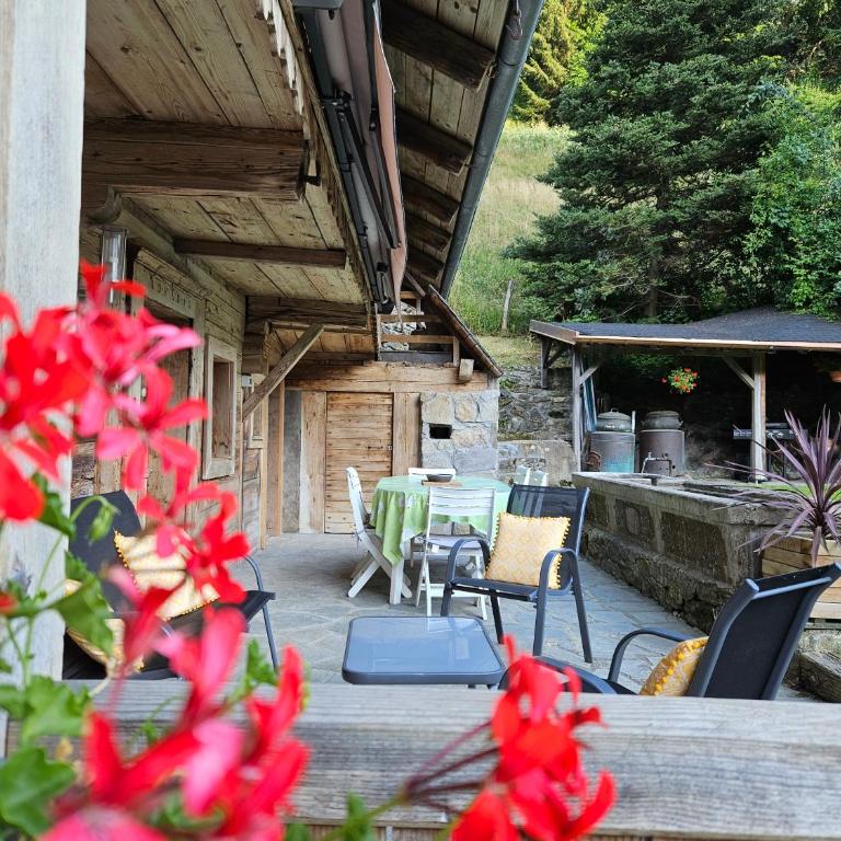 Traditional Chalet au calme avec hamman, sauna, jardins acceuillants et spacieux à l'intérieur et extérieur - Superior Chalet - 8