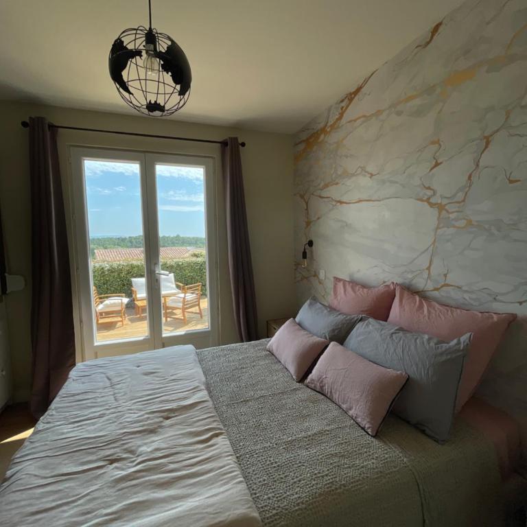 Chambre d'hôtes avec Jacuzzi Ventoux Cocoon - Chambre Double avec Salle de Bains Privative - 2