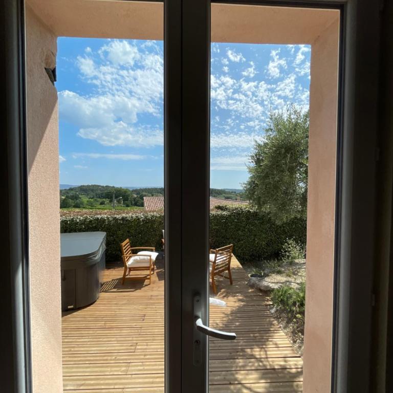 Chambre d'hôtes avec Jacuzzi Ventoux Cocoon - Chambre Double avec Salle de Bains Privative - 10