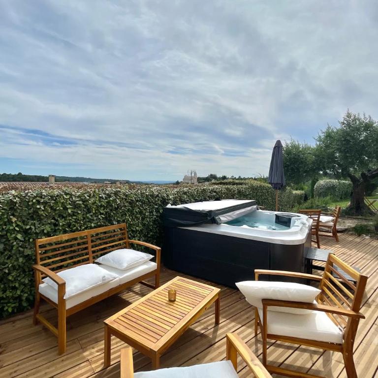 Chambre d'hôtes avec Jacuzzi Ventoux Cocoon - Chambre Double avec Salle de Bains Privative - 7