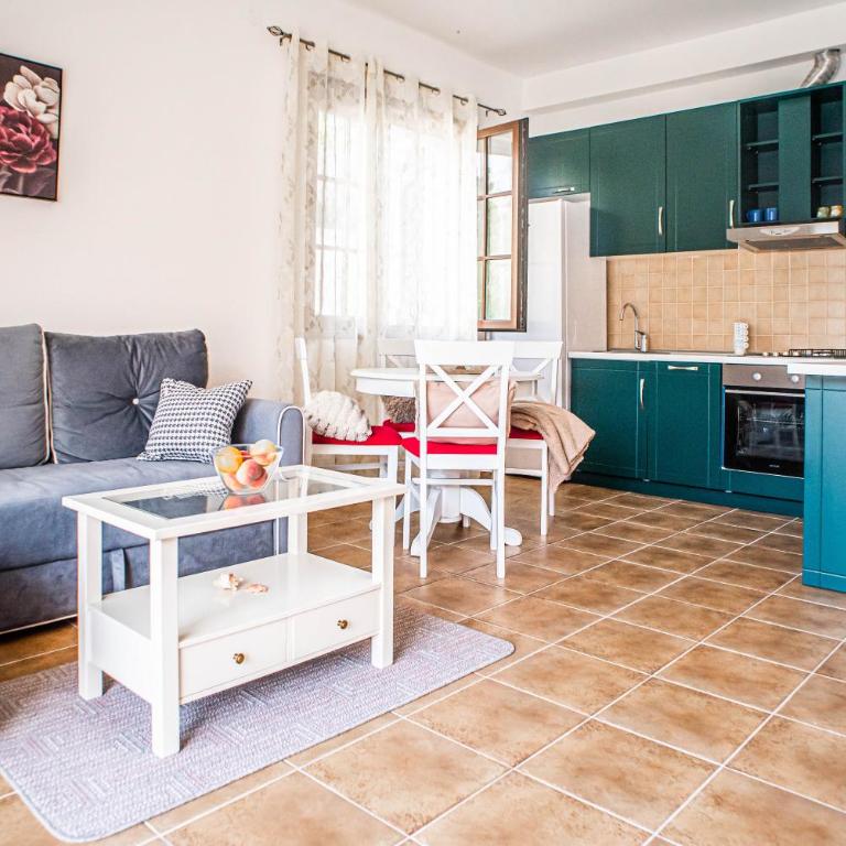 Villa Chantal - Two-Bedroom Apartment - 9