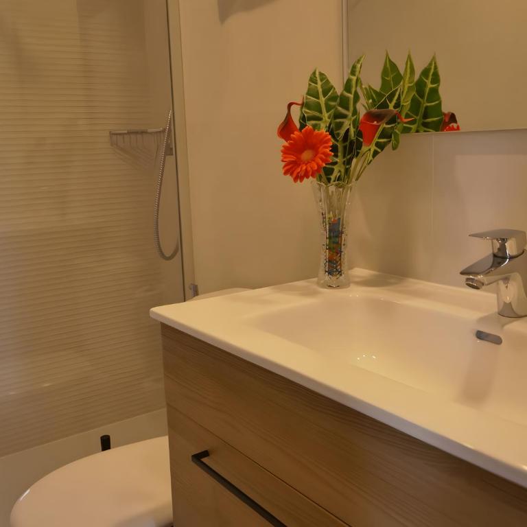 Marina Beach Apartaments - Sea views in the heart of Lloret - Apartamento Estudio con vistas al mar - 3