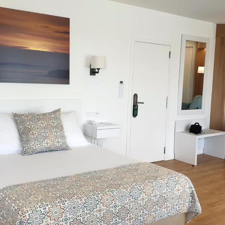 Rias Bajas - Habitación Doble Deluxe con balcón y vistas al mar - 6