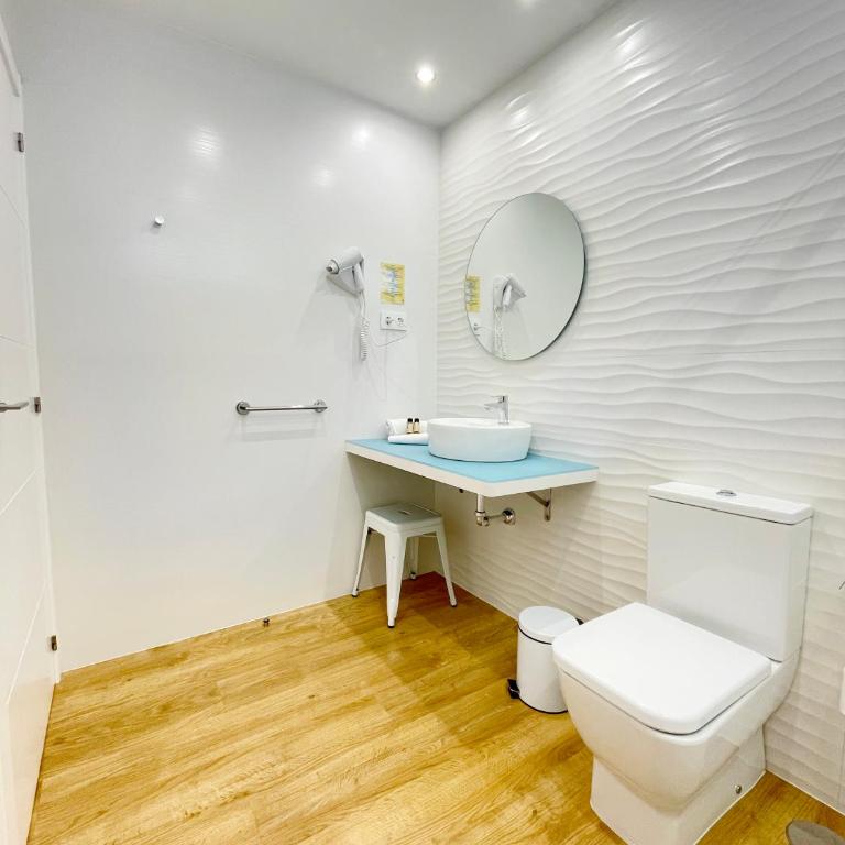 Rias Bajas - Habitación Doble Deluxe con balcón y vistas al mar - 4
