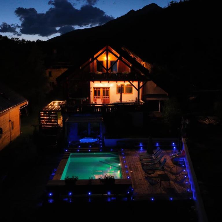 Chalet SERRE CAMBEOU Piscine&spa - Appartement 3 Chambres - 15