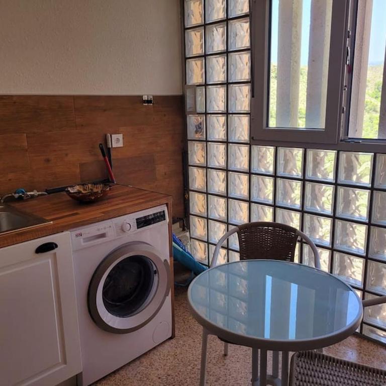 Balcon al Mediterráneo - Three-Bedroom Apartment - 11