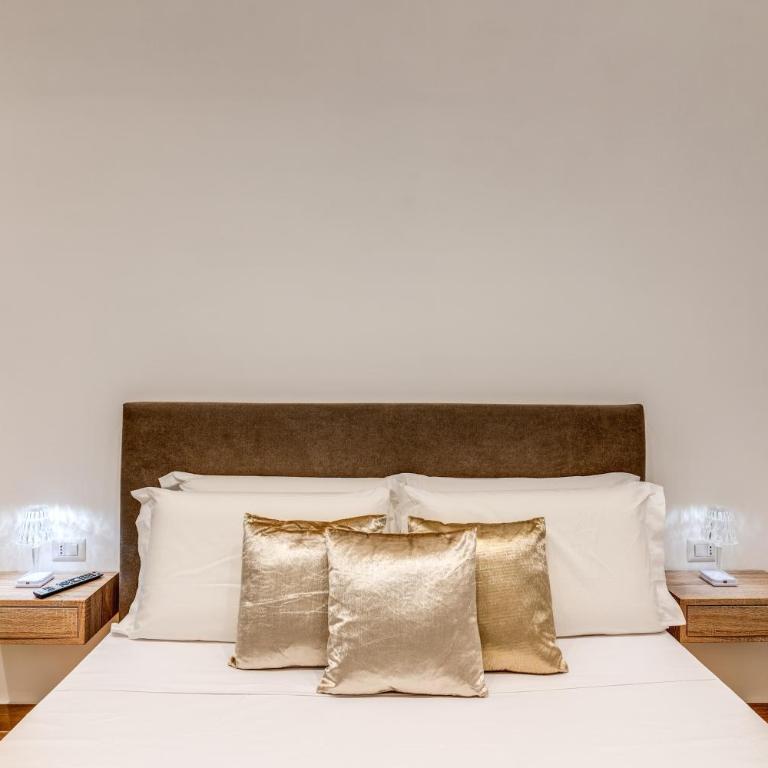 Domus Partenopea - Large Double Room - 7