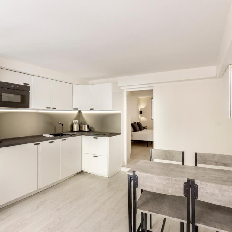 Design 1 BDR with AC - One-Bedroom Apartment - 15